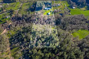 230 Hussey Ln, Grants Pass, OR 97527 - Photo 2