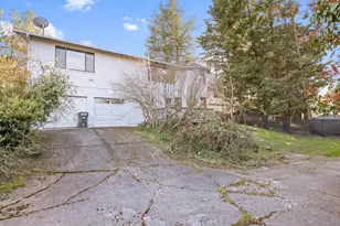 4437 San Juan Dr, Medford, OR 97504 - Photo 22