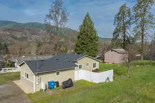 114 Short St, Rogue River, OR 97537 - Photo 24