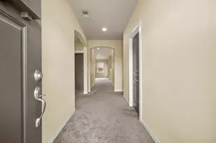 2433 NW Hazelwood Ave, Redmond, OR 97756 - Photo 4