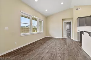 2433 NW Hazelwood Ave, Redmond, OR 97756 - Photo 14