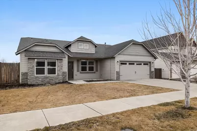 2433 NW Hazelwood Avenue, Redmond, OR 97756 - Photo 2
