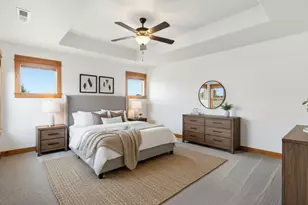 2627 N W Awbrey Point Cir, Bend, OR 97703 - Photo 18