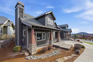 2627 N W Awbrey Point Cir, Bend, OR 97703 - Photo 2