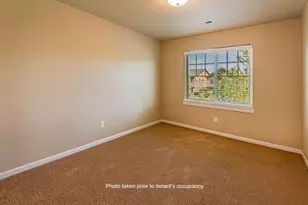 20491 Brentwood Ave, Bend, OR 97702 - Photo 10