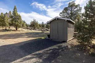 21070 Robin Ave, Bend, OR 97703 - Photo 50