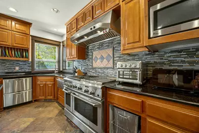 112 Monterey, Medford, OR 97504 - Photo 10