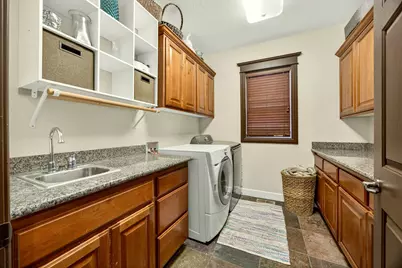 112 Monterey, Medford, OR 97504 - Photo 18