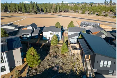 61175 SW Tippytoe Place, Bend, OR 97702 - Photo 4