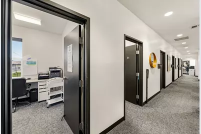 296 S Pacific Highway, Talent, OR 97540 - Photo 26