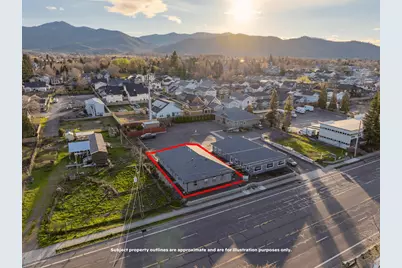 296 S Pacific Highway, Talent, OR 97540 - Photo 4