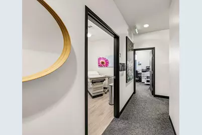 296 S Pacific Highway, Talent, OR 97540 - Photo 24