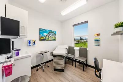 296 S Pacific Highway, Talent, OR 97540 - Photo 34
