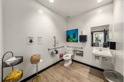 296 S Pacific Highway, Talent, OR 97540 - Photo 20