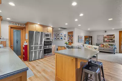 1042 NE Upper Drive, Madras, OR 97741 - Photo 12