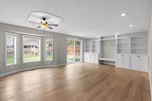 3073 Ruby Dr, Medford, OR 97504 - Photo 8