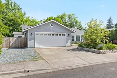 3073 Ruby Drive, Medford, OR 97504 - Photo 1