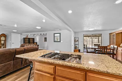 2860 W Griffin Creek Road, Medford, OR 97501 - Photo 10