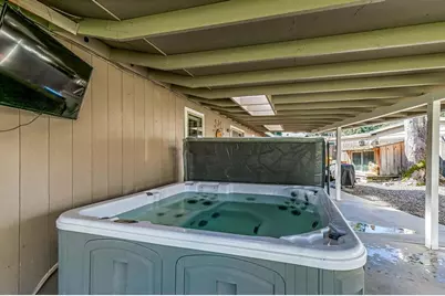 2860 W Griffin Creek Road, Medford, OR 97501 - Photo 30