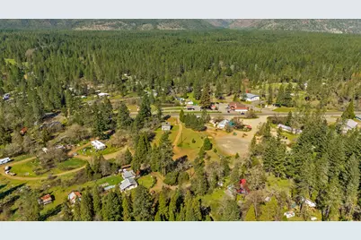 33105 Redwood Highway, Cave Junction, OR 97523 - Photo 2