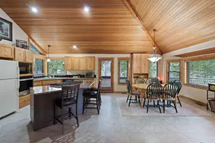 57809 Mt Rainier Ln, Sunriver, OR 97707 - Photo 10