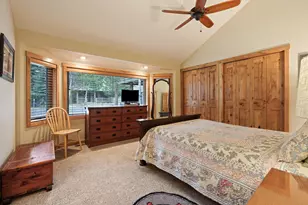 57809 Mt Rainier Ln, Sunriver, OR 97707 - Photo 18