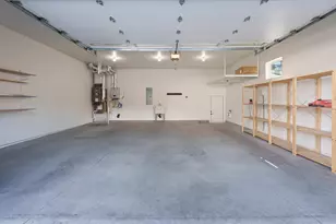 2424 NW Crossing Dr, Bend, OR 97703 - Photo 22