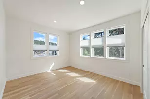 2424 NW Crossing Dr, Bend, OR 97703 - Photo 16