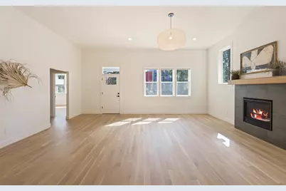 2424 NW Crossing Drive, Bend, OR 97703 - Photo 8