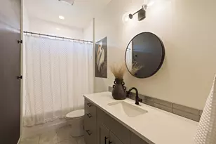 2424 NW Crossing Dr, Bend, OR 97703 - Photo 14