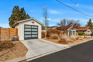 1443 SW Canyon Dr, Redmond, OR 97756 - Photo 6