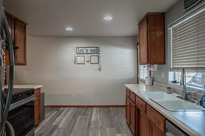 436 Vick Lane, Medford, OR 97501 - Photo 6