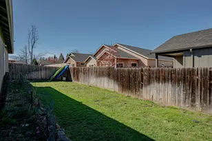 436 Vick Ln, Medford, OR 97501 - Photo 16