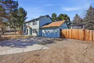 1283 NE Providence Dr, Bend, OR 97701 - Photo 4