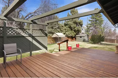 21060 Woodhaven Avenue, Bend, OR 97702 - Photo 24