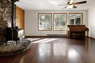 21060 Woodhaven Avenue, Bend, OR 97702 - Photo 4