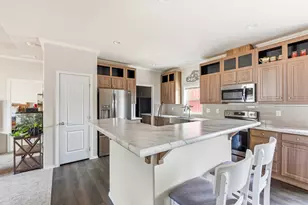 658 NE Shoshone Dr, Redmond, OR 97756 - Photo 4
