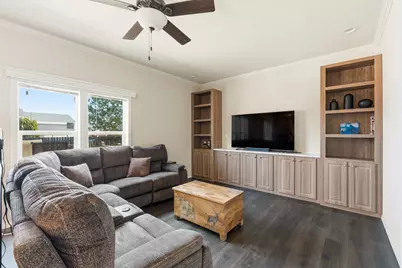 658 NE Shoshone Drive, Redmond, OR 97756 - Photo 32