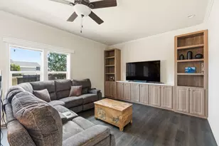 658 NE Shoshone Dr, Redmond, OR 97756 - Photo 32