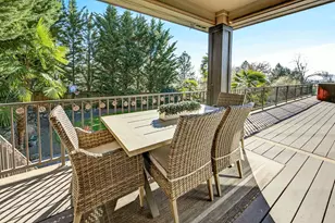 3874 Cherry Ln, Medford, OR 97504 - Photo 10