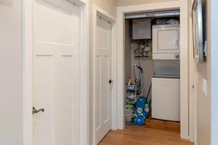 566 NE Lafayette Ave, Bend, OR 97701 - Photo 10