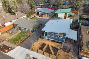 566 NE Lafayette Ave, Bend, OR 97701 - Photo 28