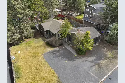 513 NE Irving Avenue, Bend, OR 97701 - Photo 1