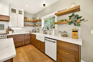 145 Lomas Rd, Jacksonville, OR 97530 - Photo 10