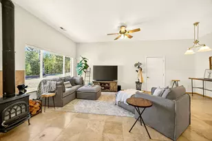 145 Lomas Rd, Jacksonville, OR 97530 - Photo 32