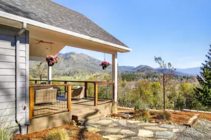 145 Lomas Rd, Jacksonville, OR 97530 - Photo 4