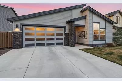 3016 NE Moreno Place, Bend, OR 97701 - Photo 2