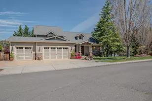 4575 Hathaway Dr, Medford, OR 97504 - Photo 6