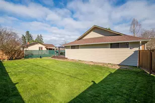 776 Delsie Dr, Grants Pass, OR 97527 - Photo 44