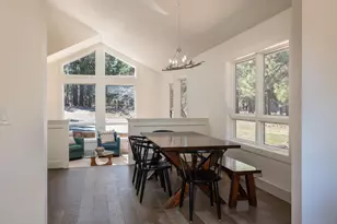 60012 Ridgeview Dr W, Bend, OR 97702 - Photo 10